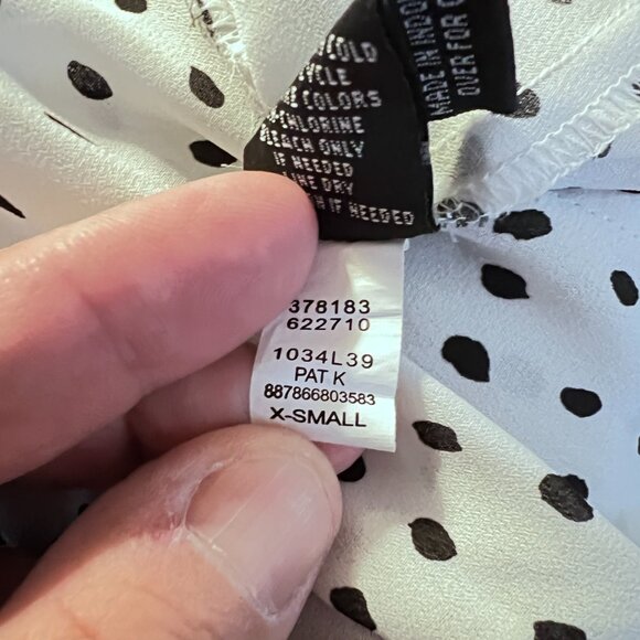 IZ BYER Women's White/Black, Polka Dot, Button Up, Twisted Mid Drift - XS - Picture 7 of 11